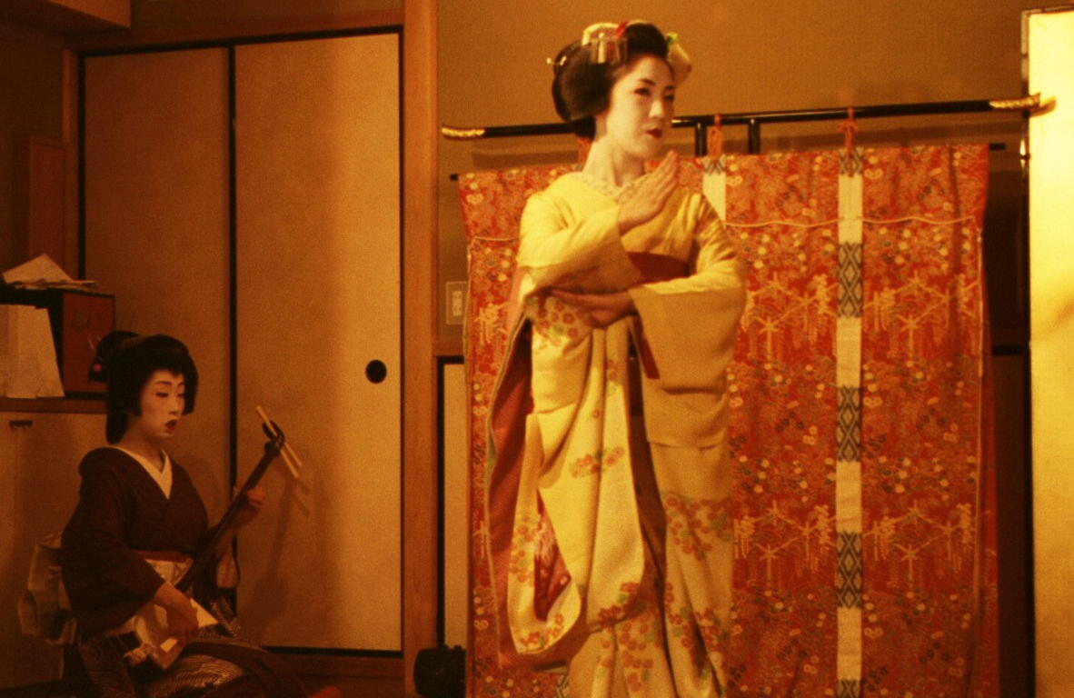 They are ribbons of shame! Japan The greatest hits...