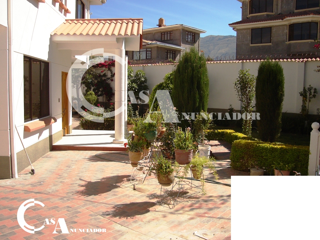 VENTA ALQUILER DE INMUEBLES COCHABAMBA BOLIVIA CASA EN VENTA