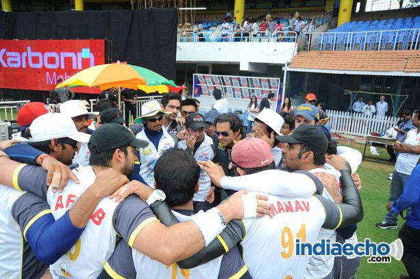 1 - HOt Actress at CCL 2 Semi Final Mumbai Heroes Vs Karnataka Bulldozers