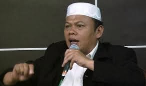 KH Muhammad Al Khaththath : Landasan Syar'i dan Konstitusional NKRI Bersyariah KH Muhammad Al Khaththath : Landasan Syar'i dan Konstitusional NKRI Bersyariah