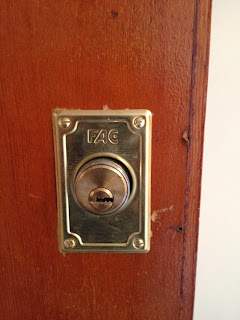 cerrajeros turis cerrajeros en turis, cerrajero turis, cerrajero en turis, cerrajeria turis, abrir puerta turis, cambiar cerradura turis, instalacion de cerrojos fac turis