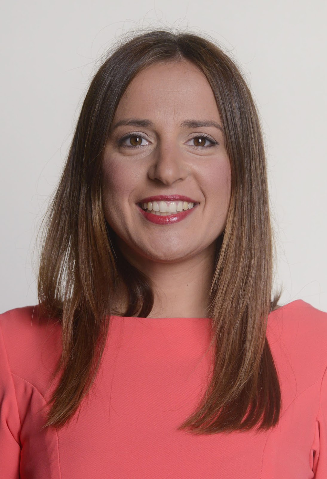 Ana Carrera's Instagram, Twitter & Facebook on IDCrawl