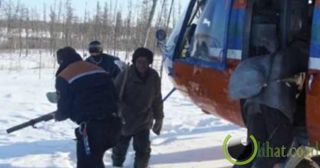 Makan Mayat Teman Makan Mayat Teman