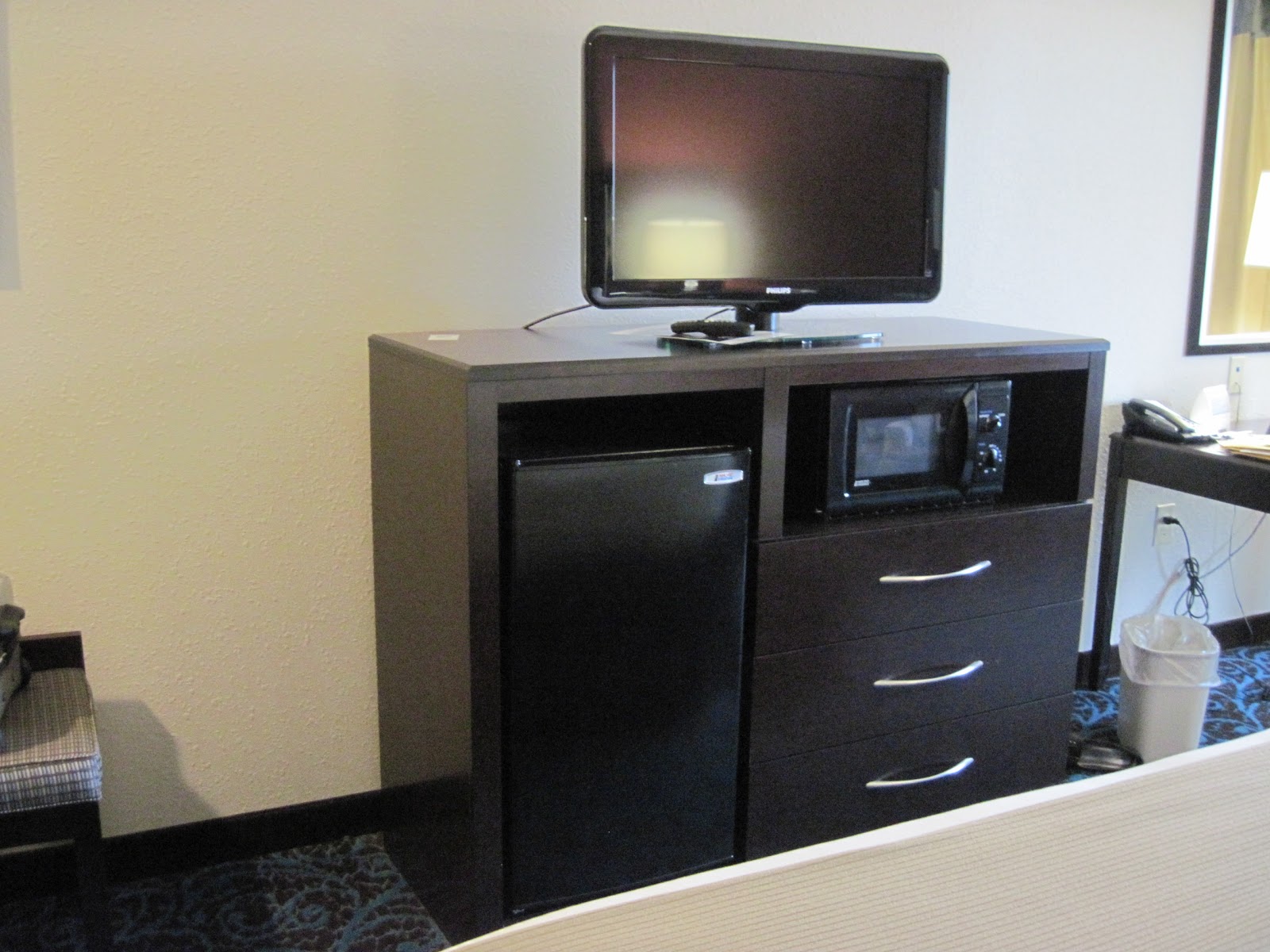 Travel Reviews & Information New Philadelphia, Ohio / Holiday Inn Express