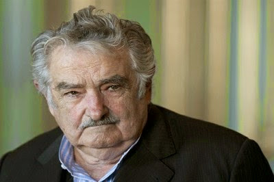 José Mujica: Fondos buitre quieren el petróleo de Argentina