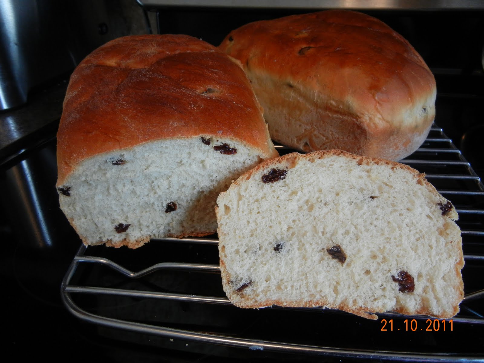 La cuisine de Linda Pain aux raisins de Sukie a la maniere de Linda
