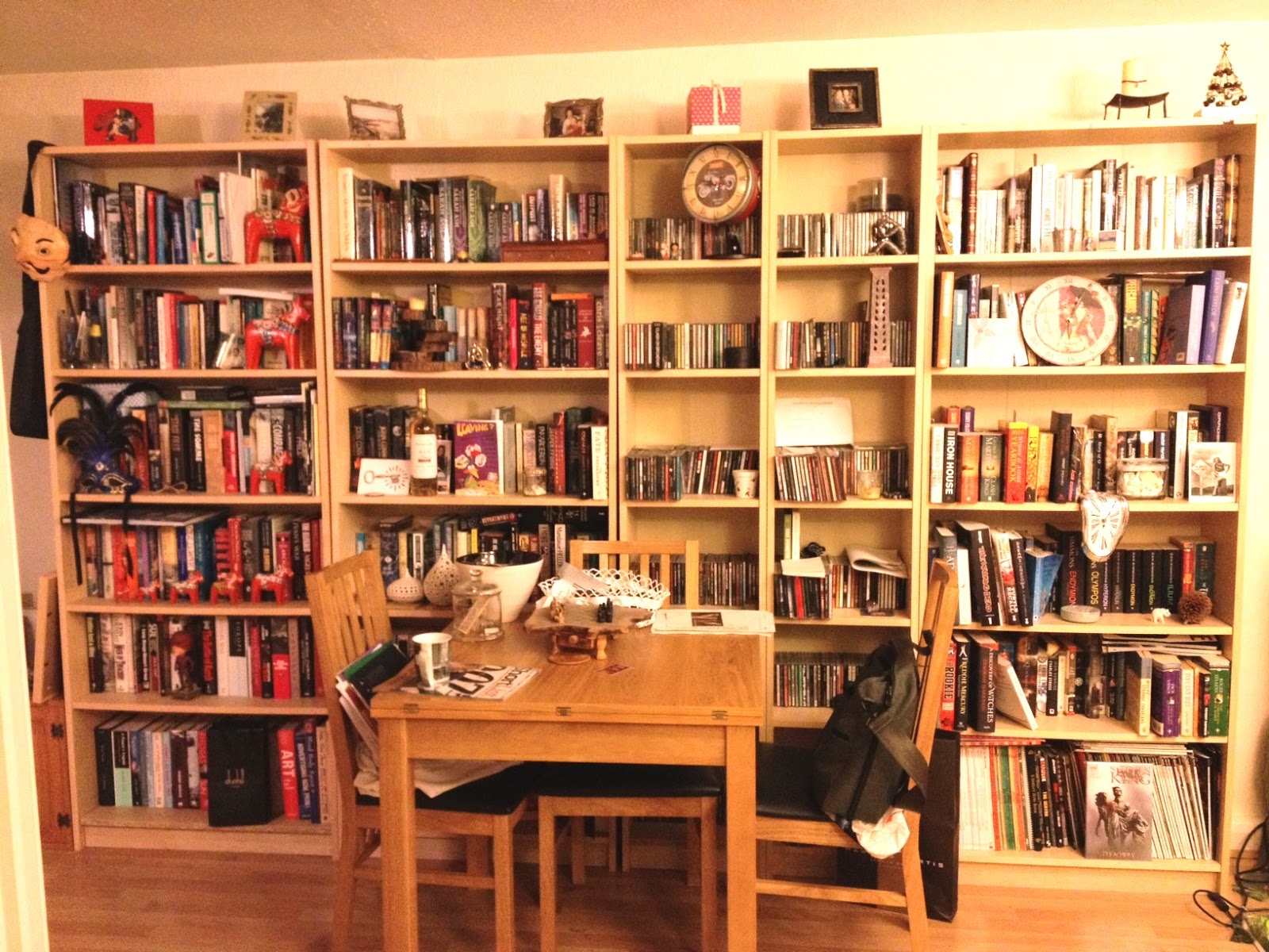 Bookcase Showcase Author Laure Eve