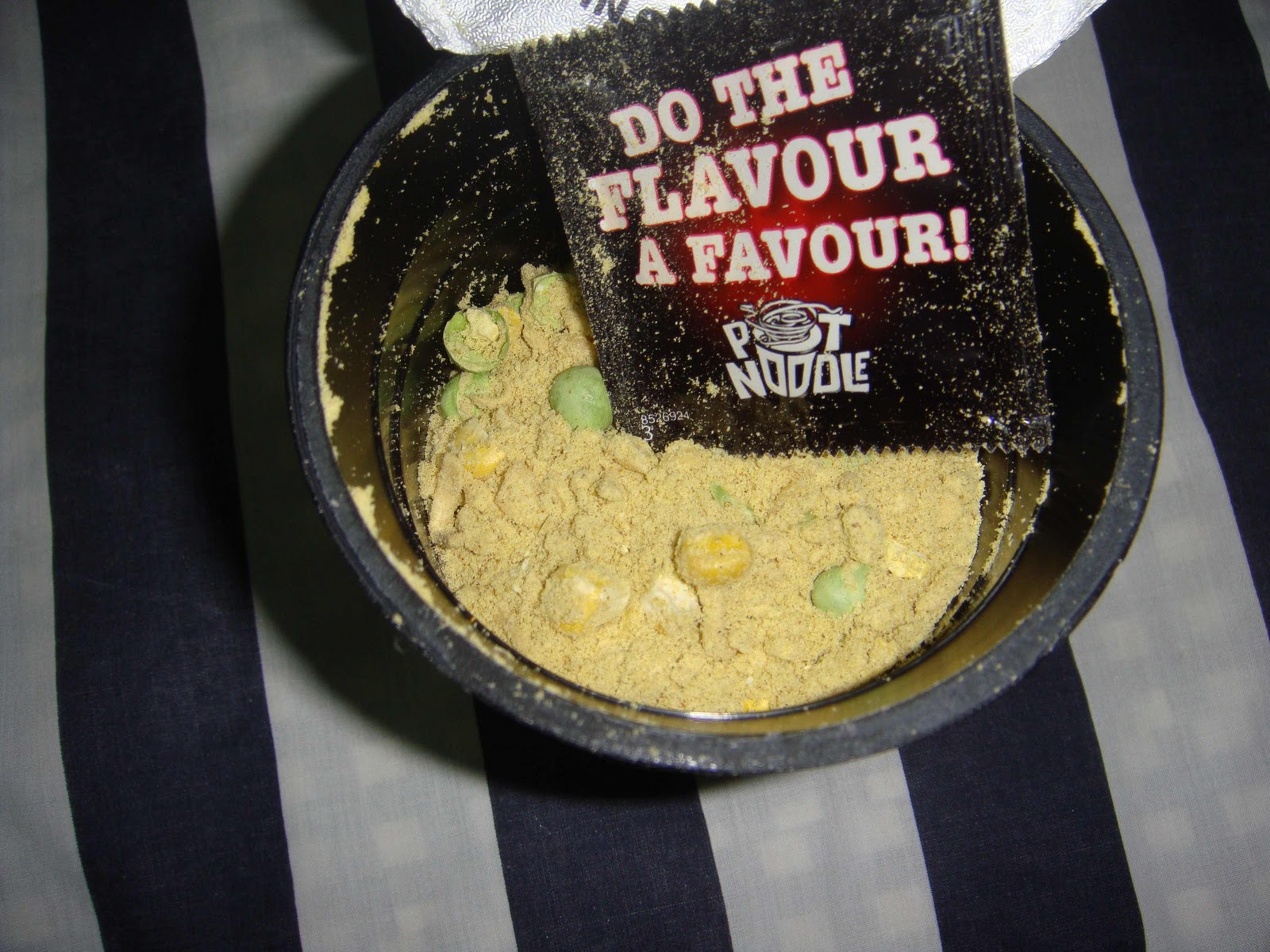 Supersupergirl's Food Reviews Bombay bad boy flavoured Pot noodles