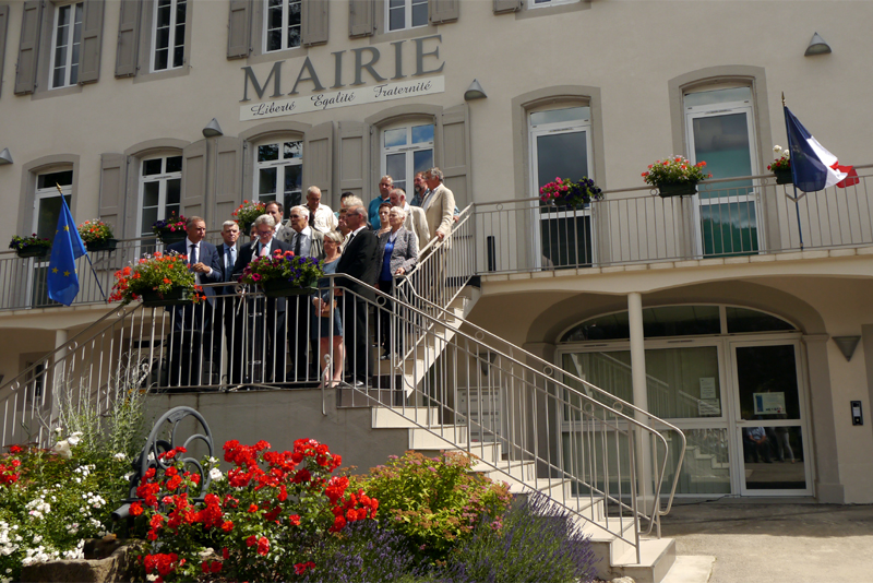 Lou Païs SaintJeantais Inauguration de la mairie et de son espace de