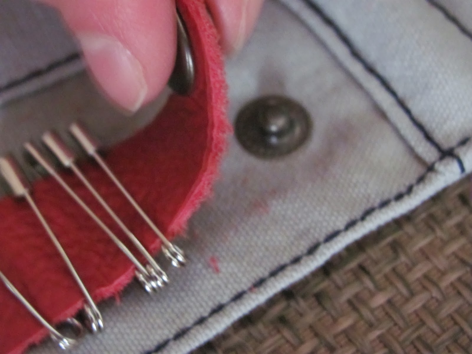 Ogel's Blog Sewing Kit and Tool Bag review