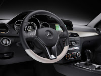 2011/2012 Mercedes C-Class Coupé (W 204) C 250 CDI Diesel Interior Sterring Wheel official press media picture image photo
