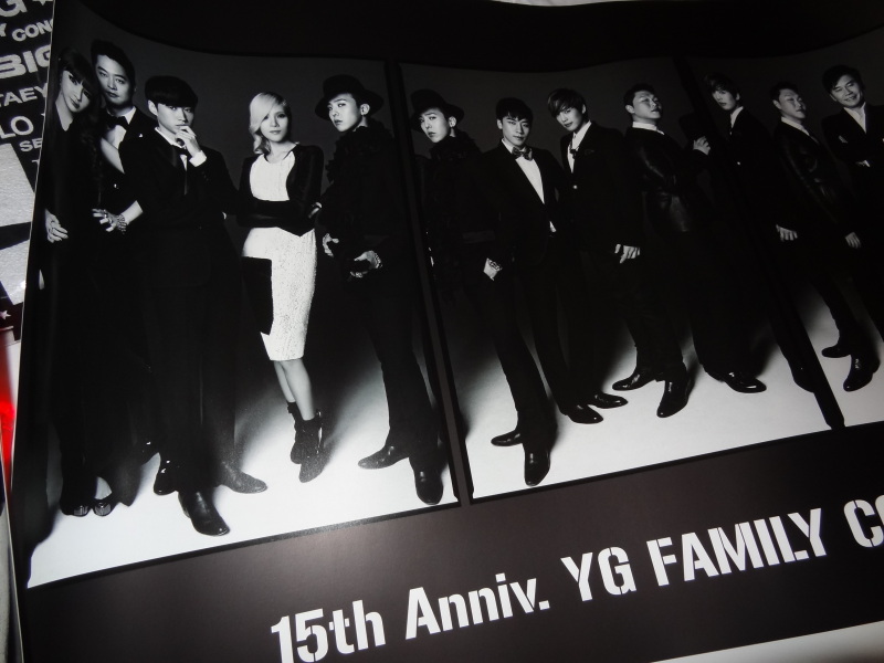 [Pics] YG Family Concert 2011 Libro de fotos+ Posters  YG+FAM+PHOTOBOOK+6
