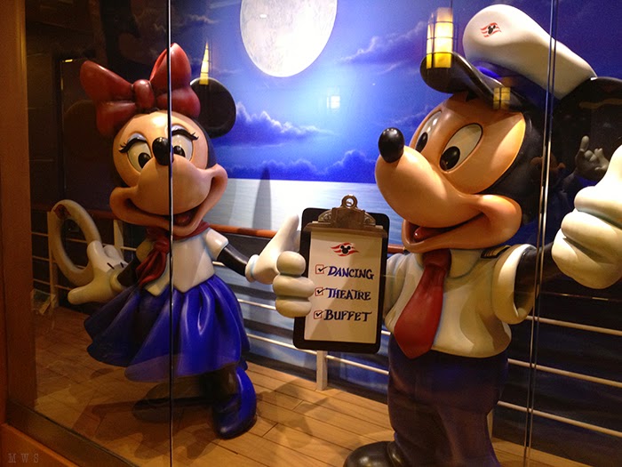 Cruise Mickey and Minnie