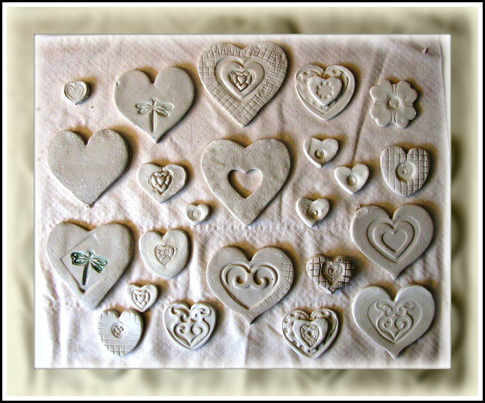 PLATEAU ART STUDIO Clay Cookie Cutter Hearts