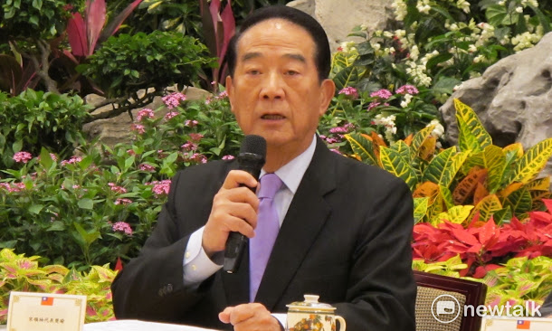 親民黨主席宋楚瑜12 日表示他支持陪審制。 親民黨主席宋楚瑜12 日表示他支持陪審制。