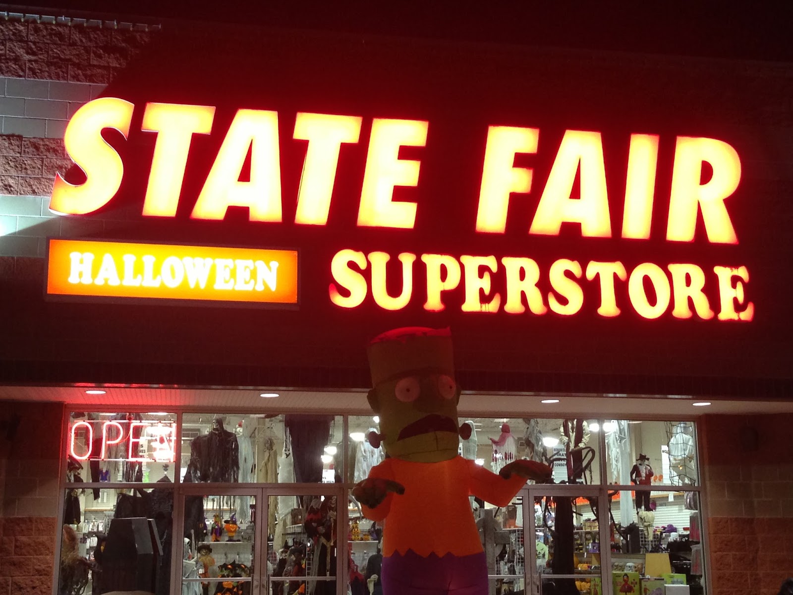 The Holidaze: Halloween Superstore