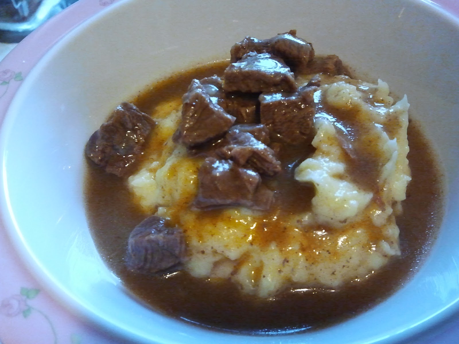 That's 'licious, Mommy! Roast Beef & Gravy with Mashed Potatoes