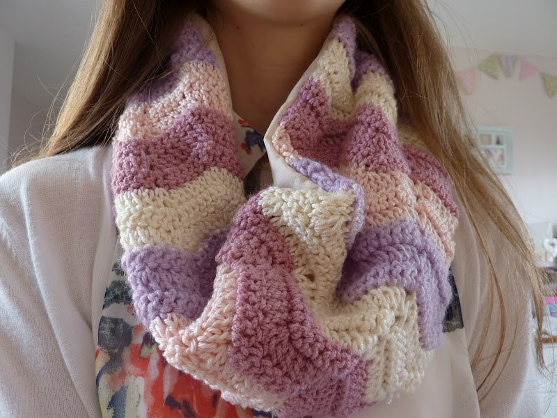 Handmade By Hannah: Crocheted Infinity Scarf Tutorial