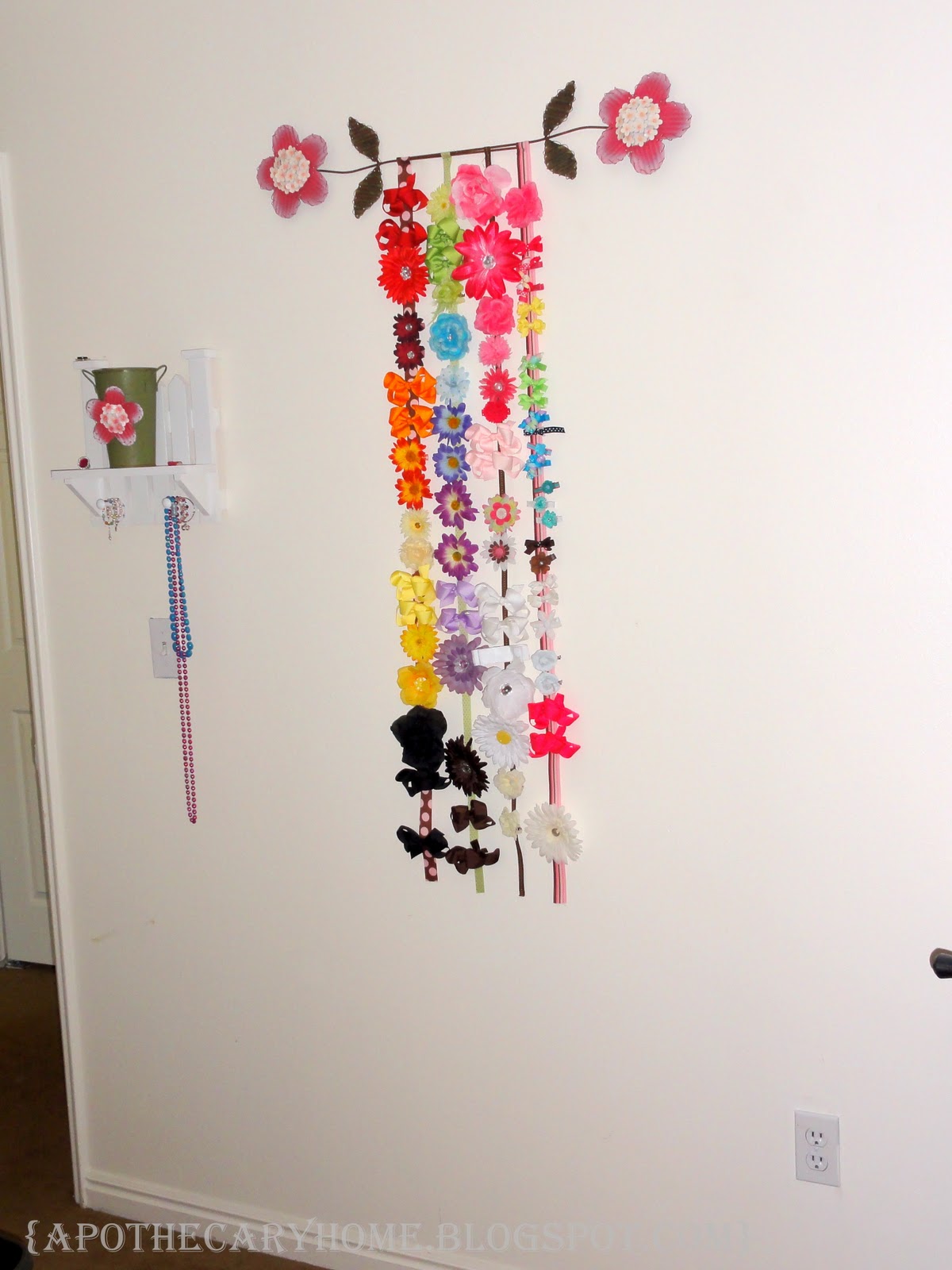Make Your Own Hanging Bow Holder - Design Dazzle