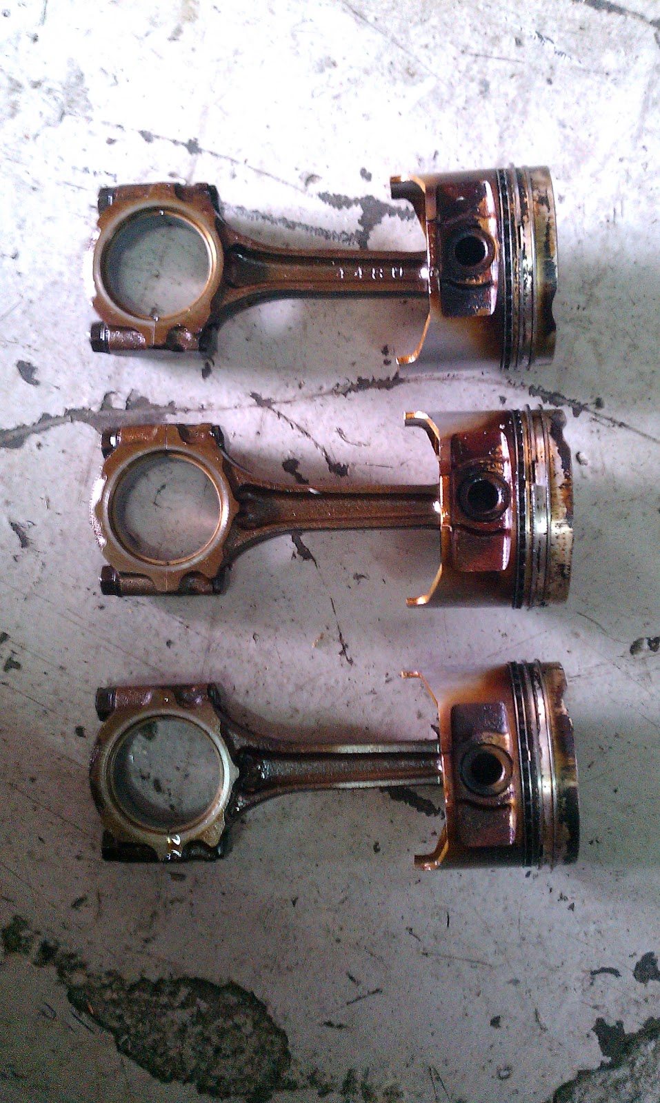EUsed Item For sale 3 Pcs used 4E FTE Piston