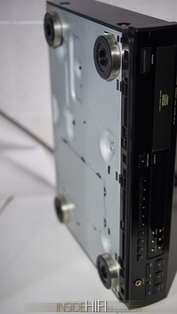 Inside HiFi Marantz CD53 (74CD53/02B)