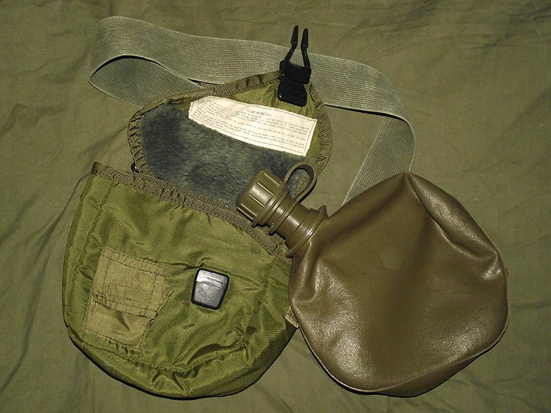 2 Quart Collapsible Canteen & Cover, 2nd pattern Military