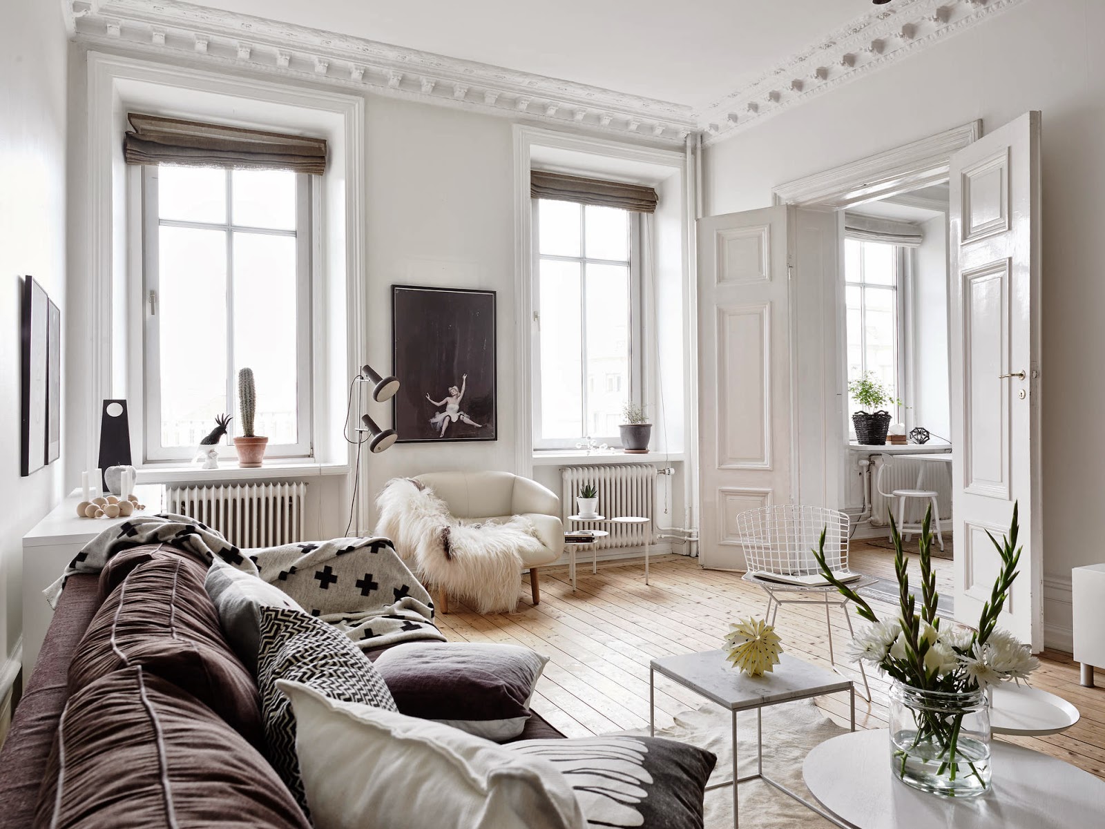 Apartment hacks curtains: studio apartment decor. clever window ...