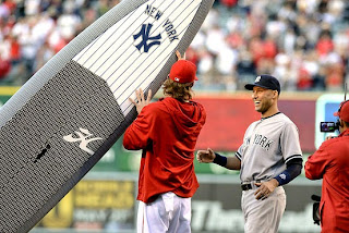 NY yankees jeter retirement SUP gift from LA angels