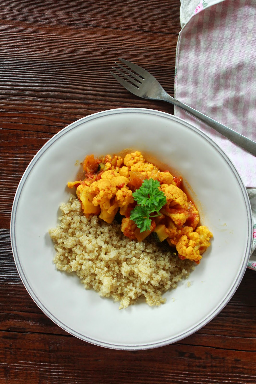 Make life VEGAN Proste curry z kalafiora i cukinii