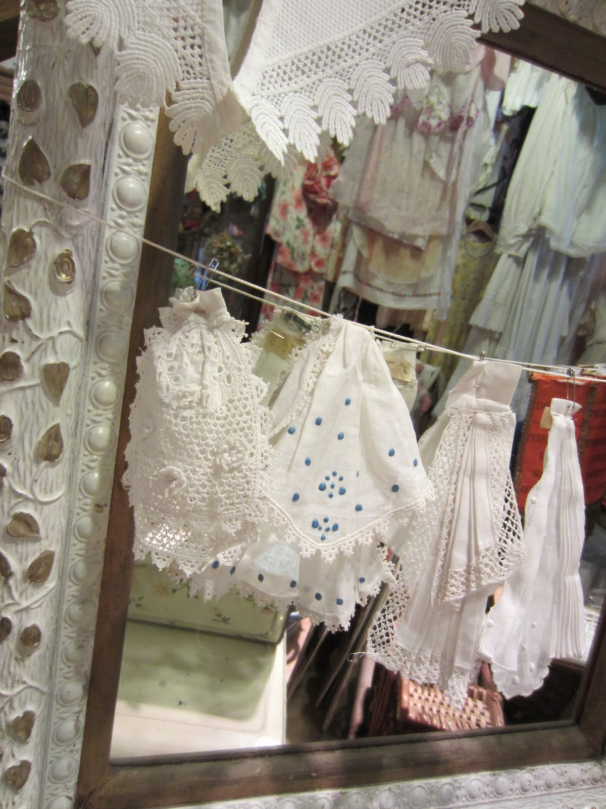 Haight Ashbury Antique Room レース小物