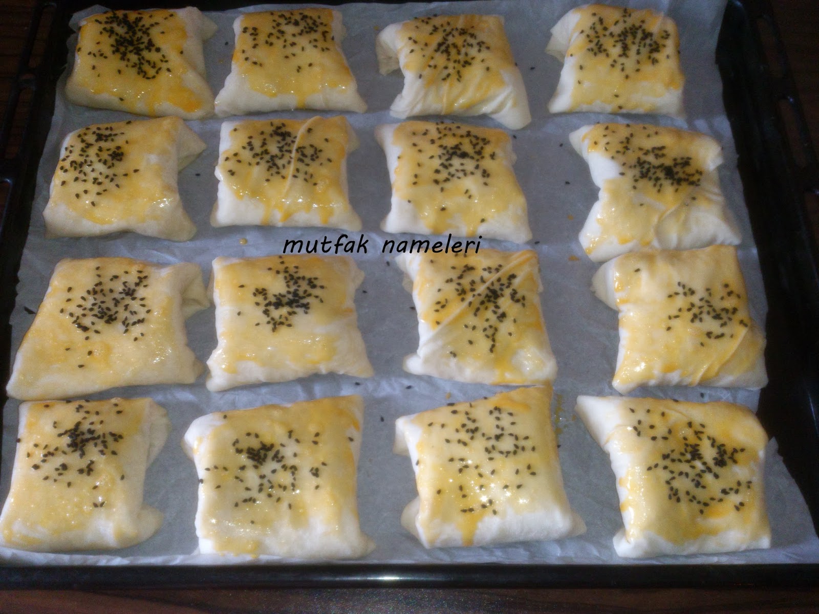 hazır yufkadan tavuklu börek