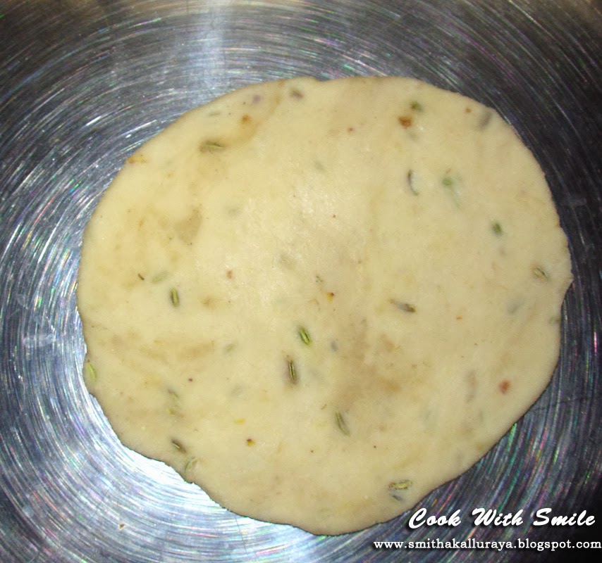 MANGALORE BUNS / BANANA POORI / KELE KE PURI Cook With Smile