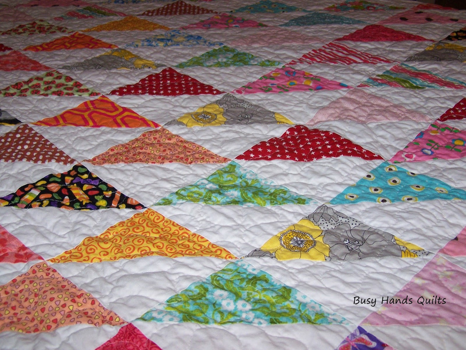 Busy Hands Quilts Custom Twin Size HST Quilt {Finished!}