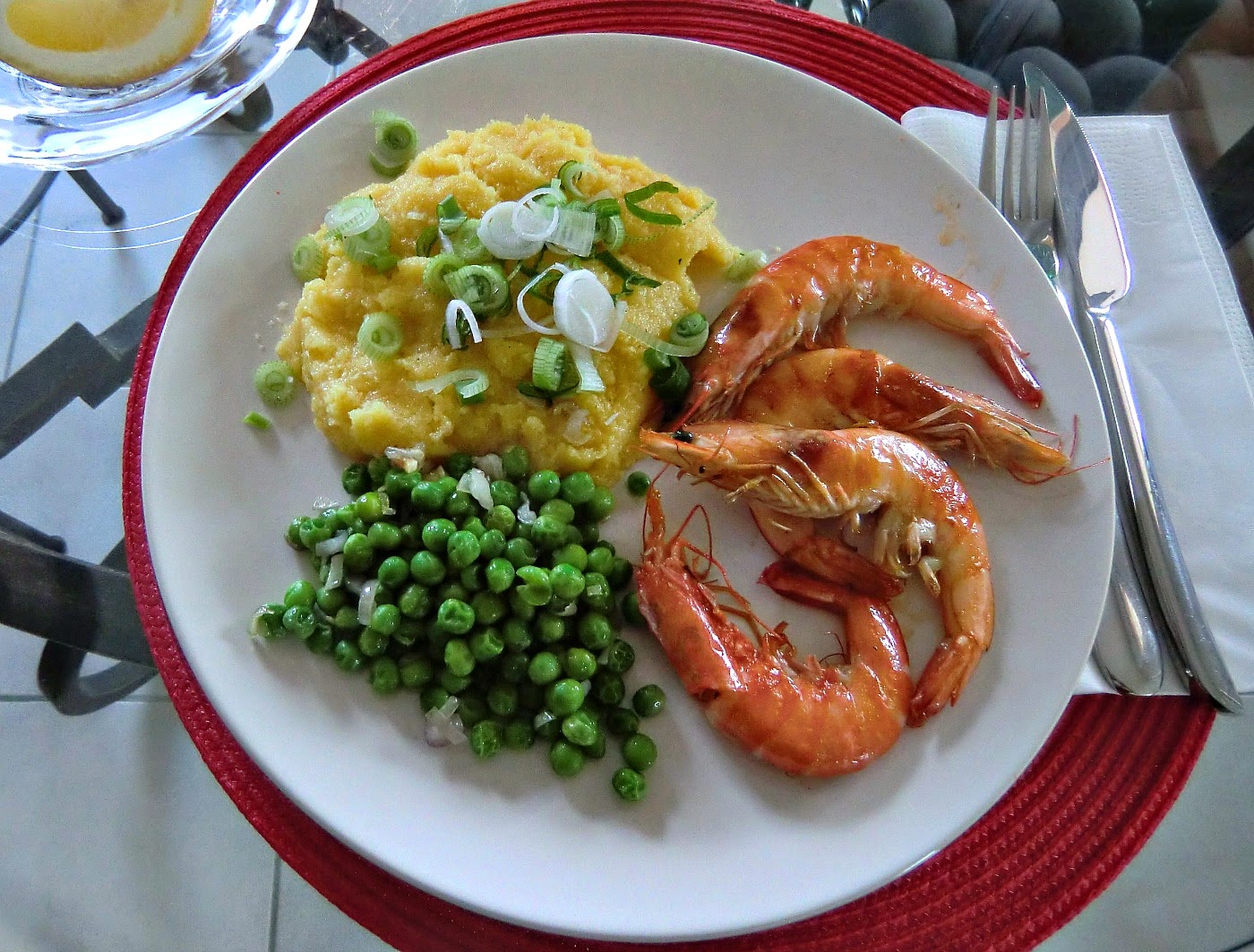 Grilled shrimp with polenta