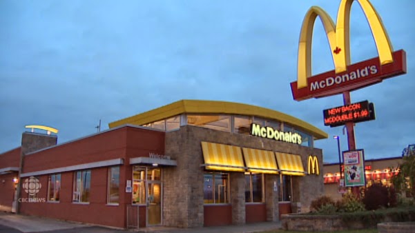 Tüketici Şikayeti McDonald�s�tan aldığı kahveden ölü fare çıktı