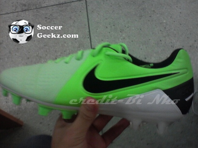 Leak: Nike CTR360 Maestri III - Green/Black/White