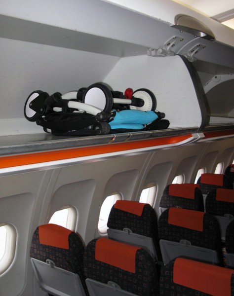 poussette yoyo cabine avion