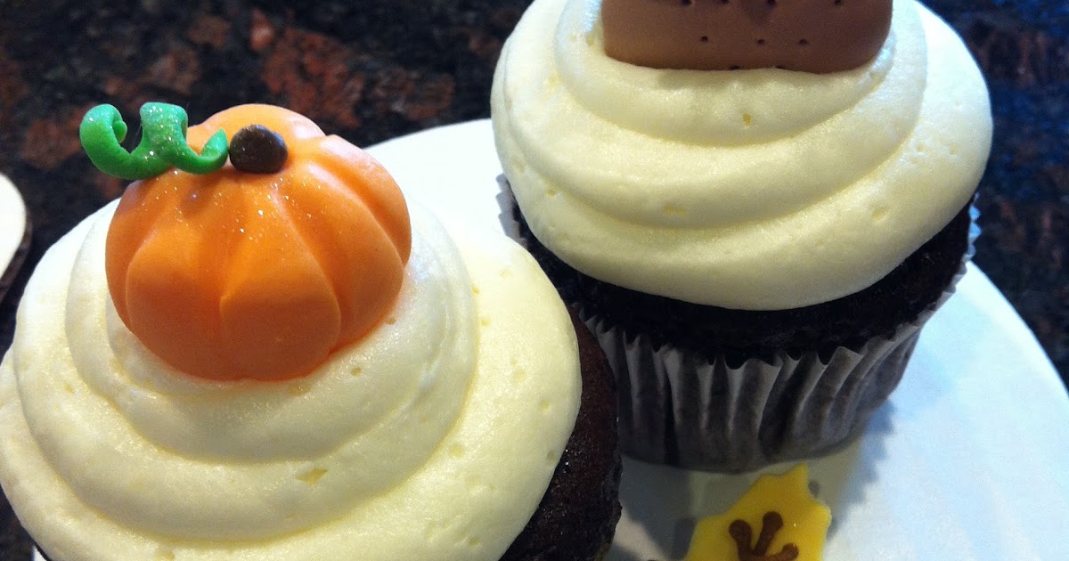 It's Sweet Autumn Baby Shower Cupcakes