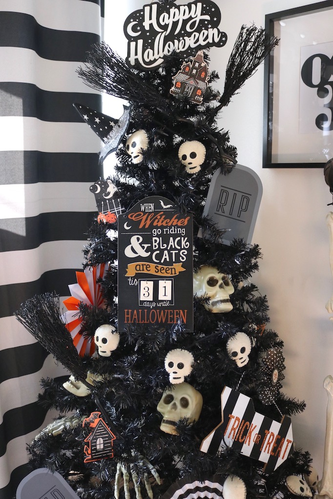 Spooky Fun Halloween Living Room Decor Ideas Laura S Little Party