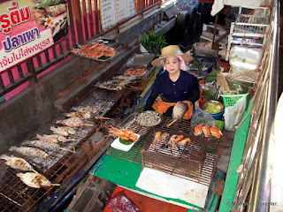 MERCADO FLOTANTE TALING CHAN, BANGKOK. TAILANDIA