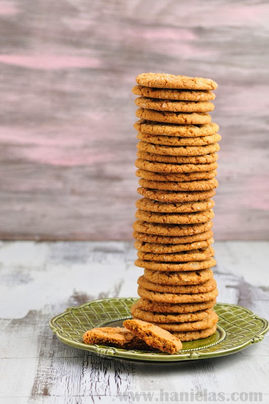 Haniela's Gingersnap Cookies with Crystallized Ginger