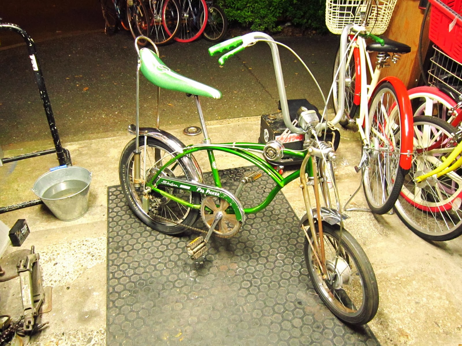 schwinnシュウィンstingrayスティングレーfastback BMX schwinnシュウィンstingrayスティングレーfastback BMX STINGRAY