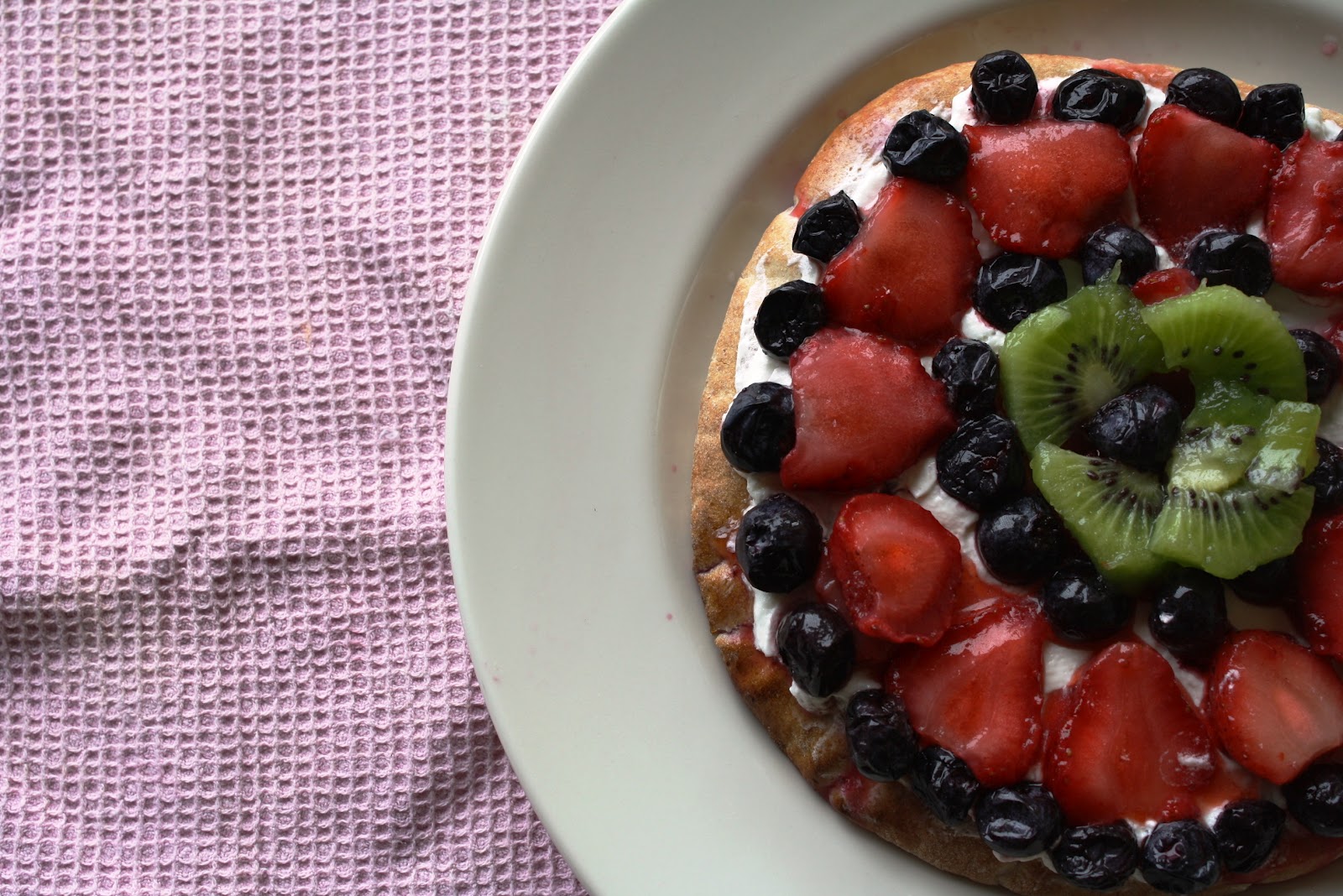 Yummy Berry Fruit Pizza Jessica In The Kitchen