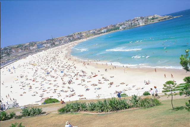 Thư giãn tại bãi biển Bondi xinh đẹp ở Sydney