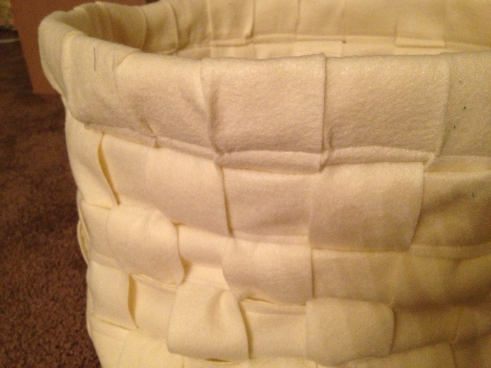 Mess of the Day Woven Felt Baskets (with tutorial)