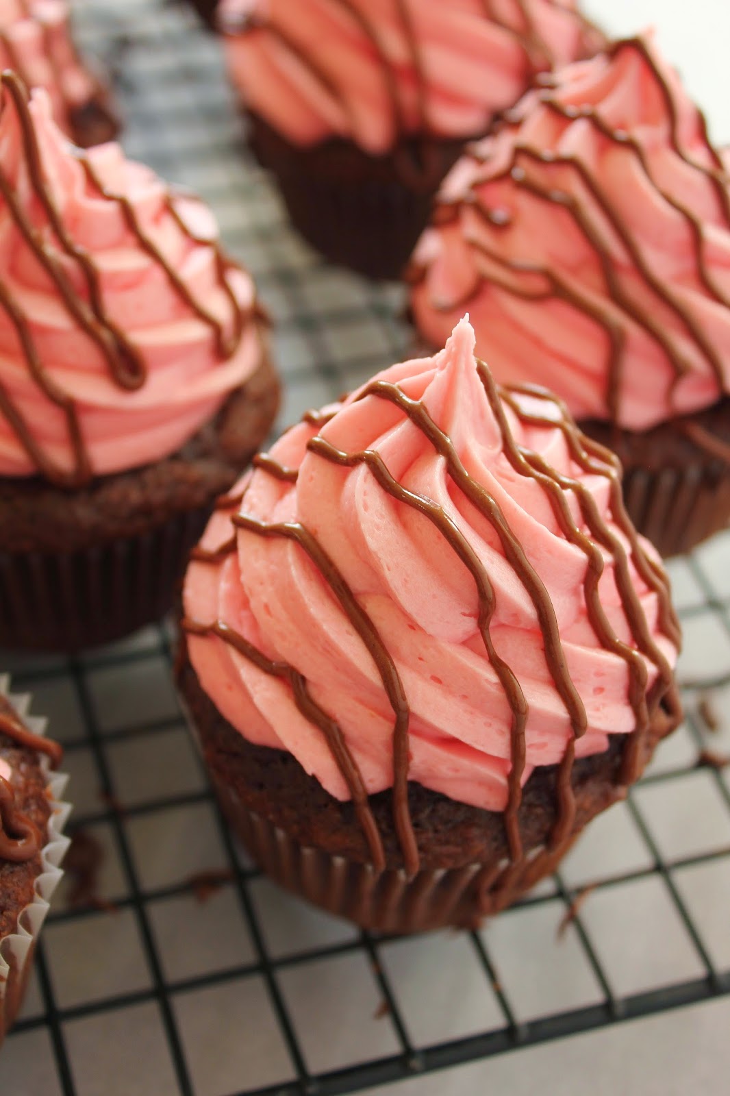 Chocolate Dipped Strawberry Cupcakes