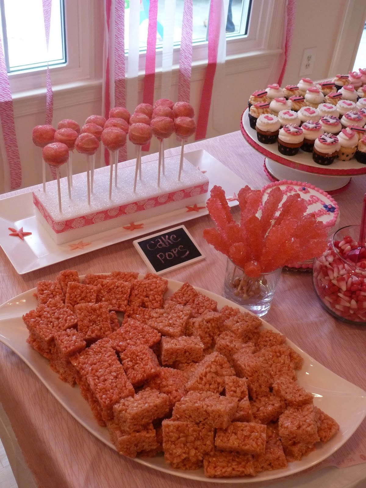 Simple/Fancy/Fun: A Simple/Fancy/Fun 1st Birthday: Stella's Pink Party!