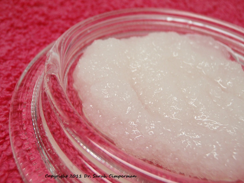 Say ‘No’ to Acne With Sea Salt Scrubs