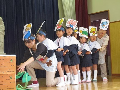 新潟市 聖ラファエル幼稚園 １０月生まれお誕生会