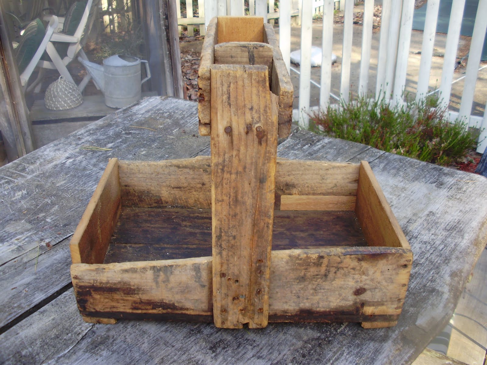Log Cabin Antiques & Gifts Farrier box with horse shoeing tools